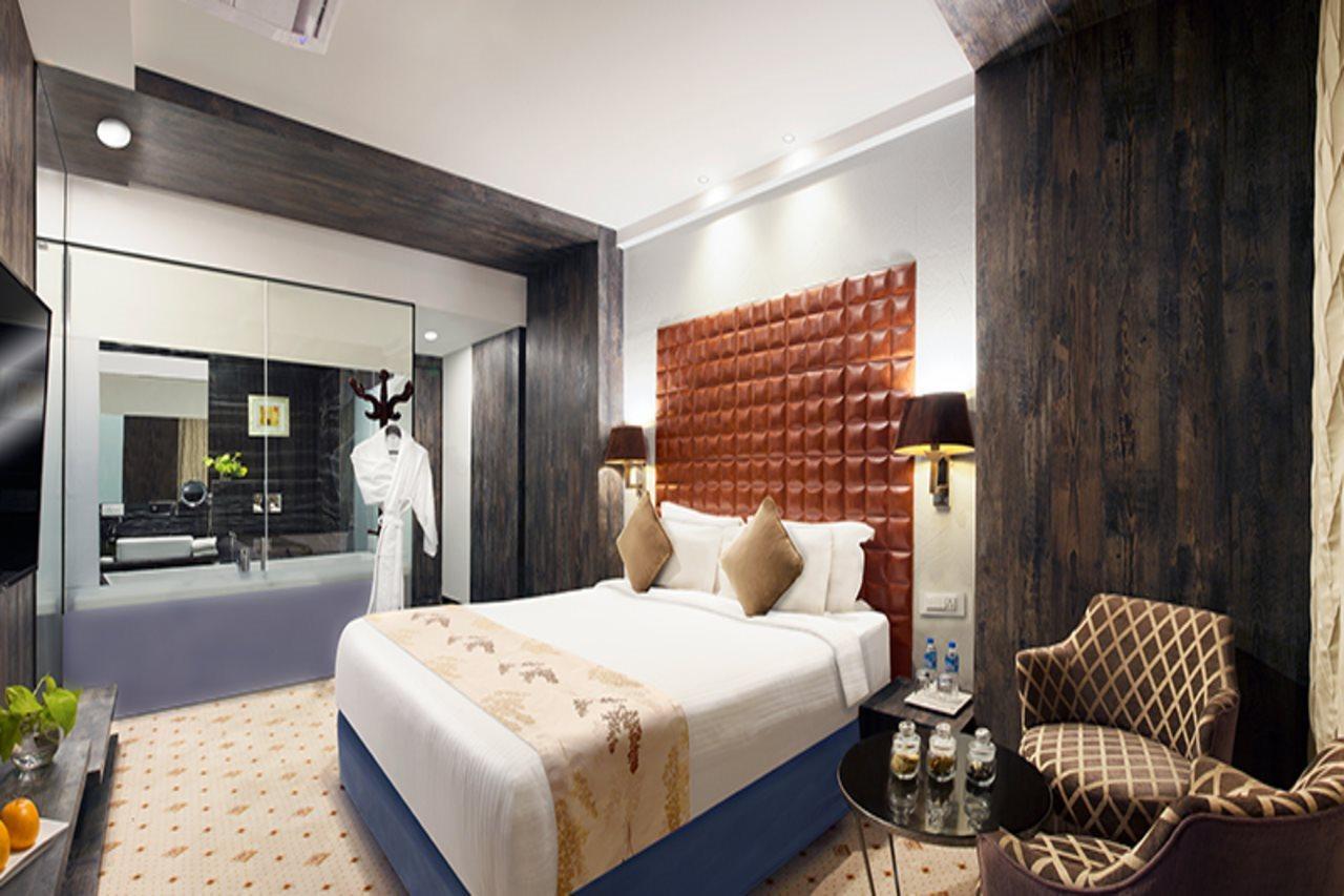 Regenta Central Hotel & Convention Centre נאגפור מראה חיצוני תמונה