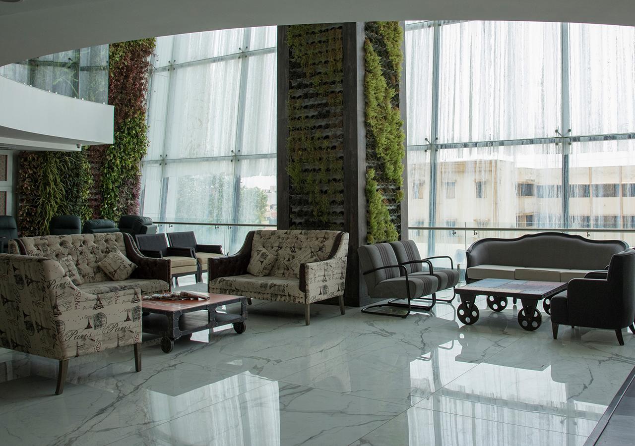 Regenta Central Hotel & Convention Centre נאגפור מראה חיצוני תמונה