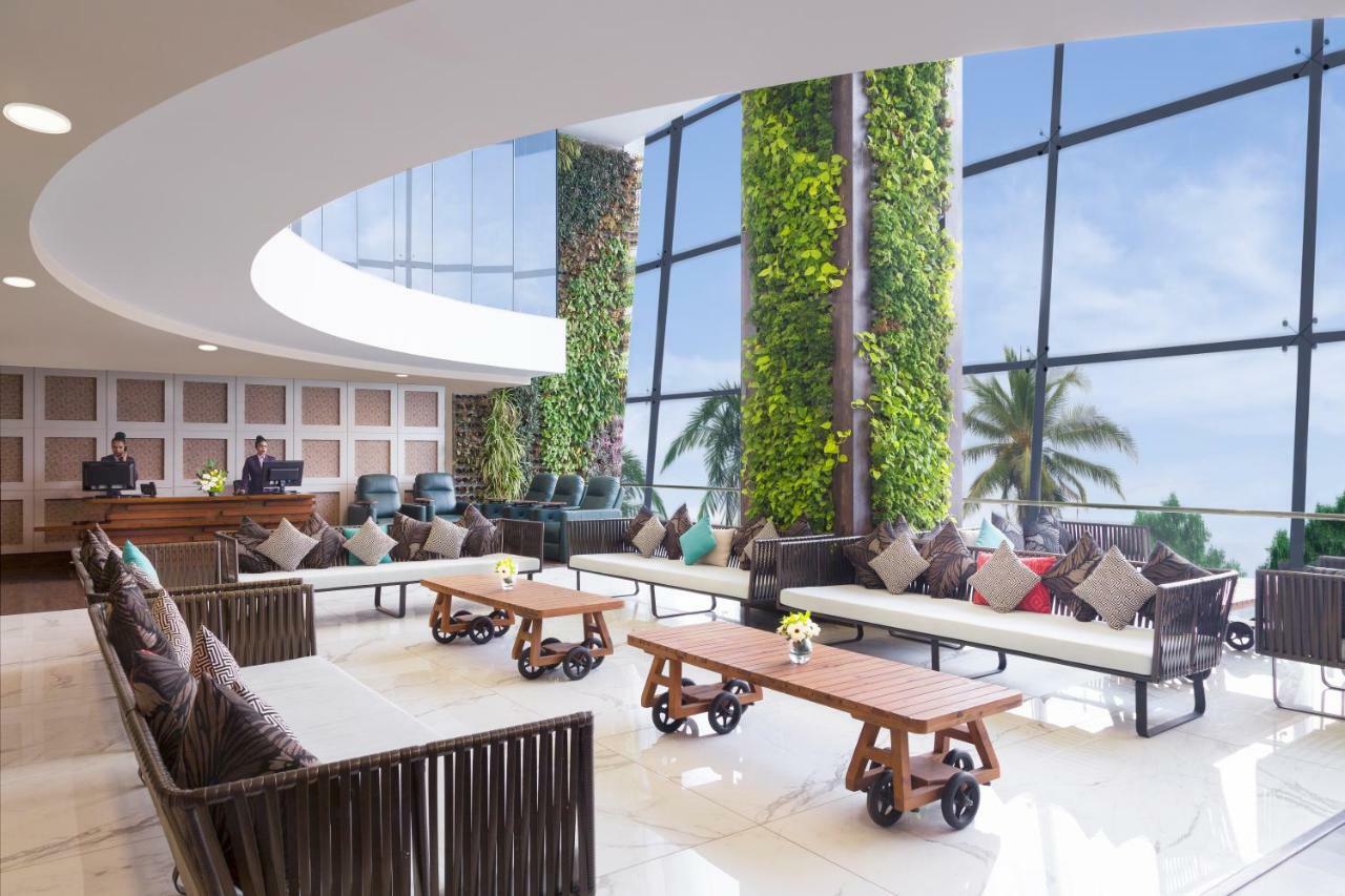 Regenta Central Hotel & Convention Centre נאגפור מראה חיצוני תמונה