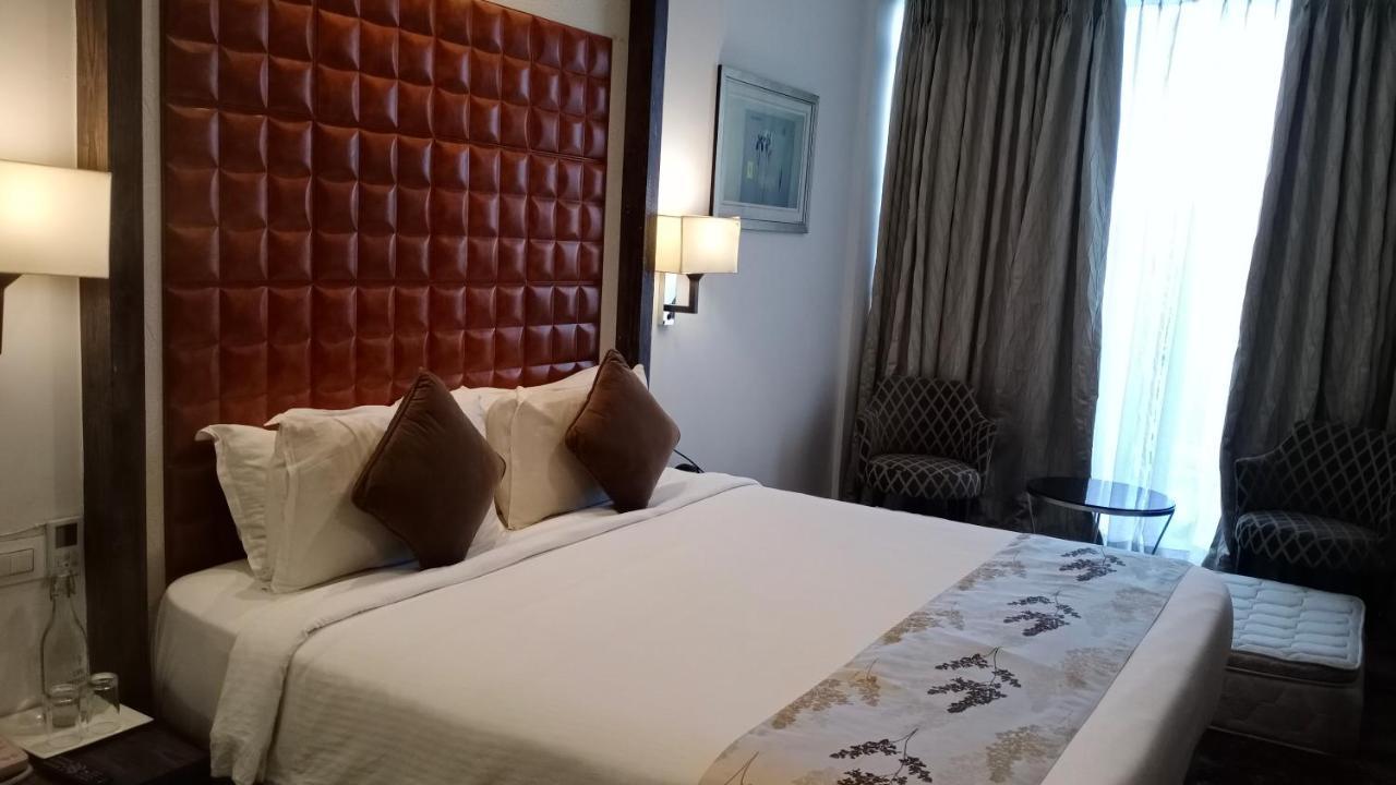 Regenta Central Hotel & Convention Centre נאגפור מראה חיצוני תמונה